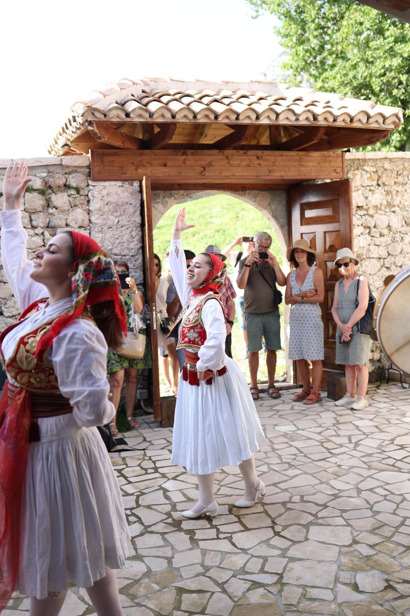 Kruja Albergo Diffuso , Inside Kruja Castle ภายนอก รูปภาพ