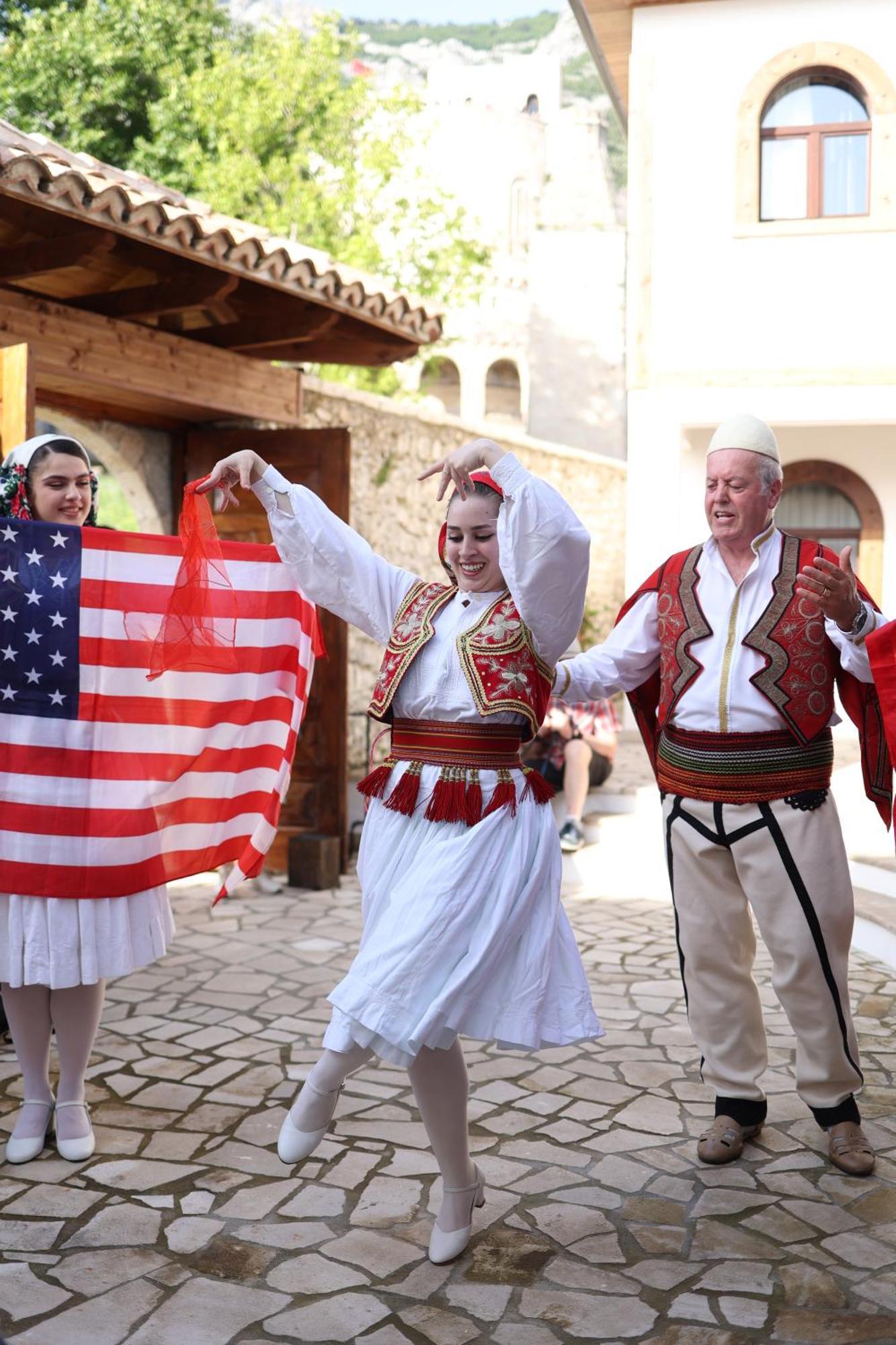 Kruja Albergo Diffuso , Inside Kruja Castle ภายนอก รูปภาพ