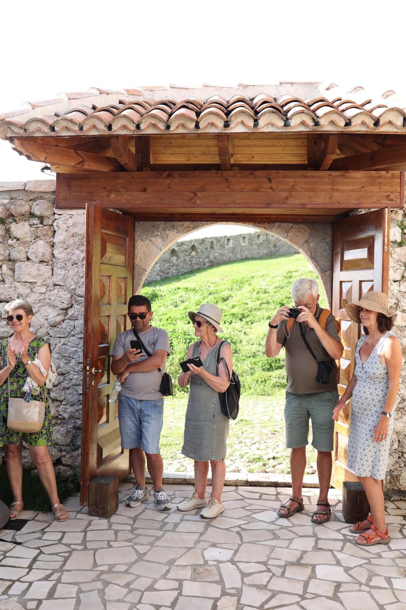Kruja Albergo Diffuso , Inside Kruja Castle ภายนอก รูปภาพ