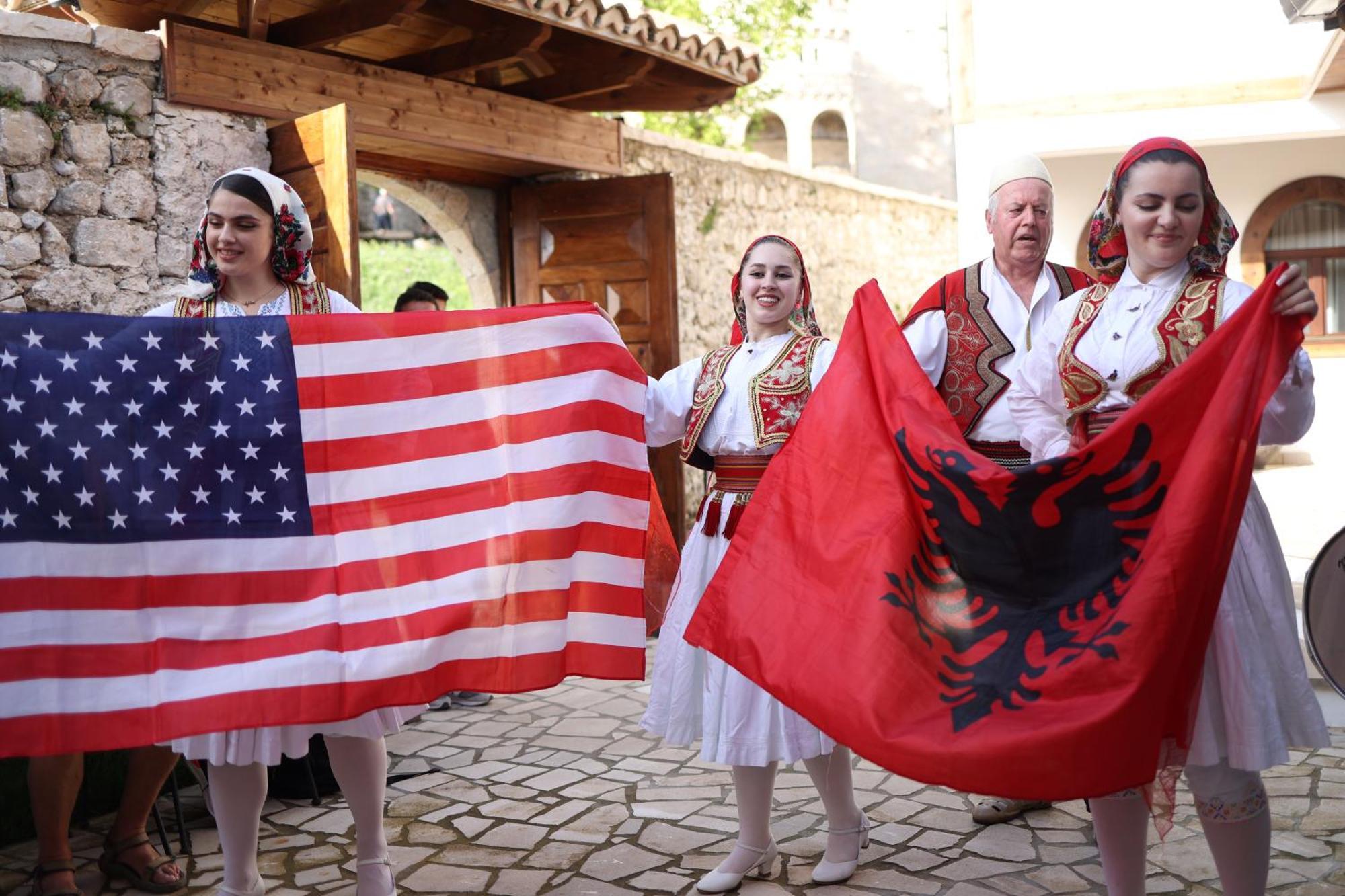 Kruja Albergo Diffuso , Inside Kruja Castle ภายนอก รูปภาพ