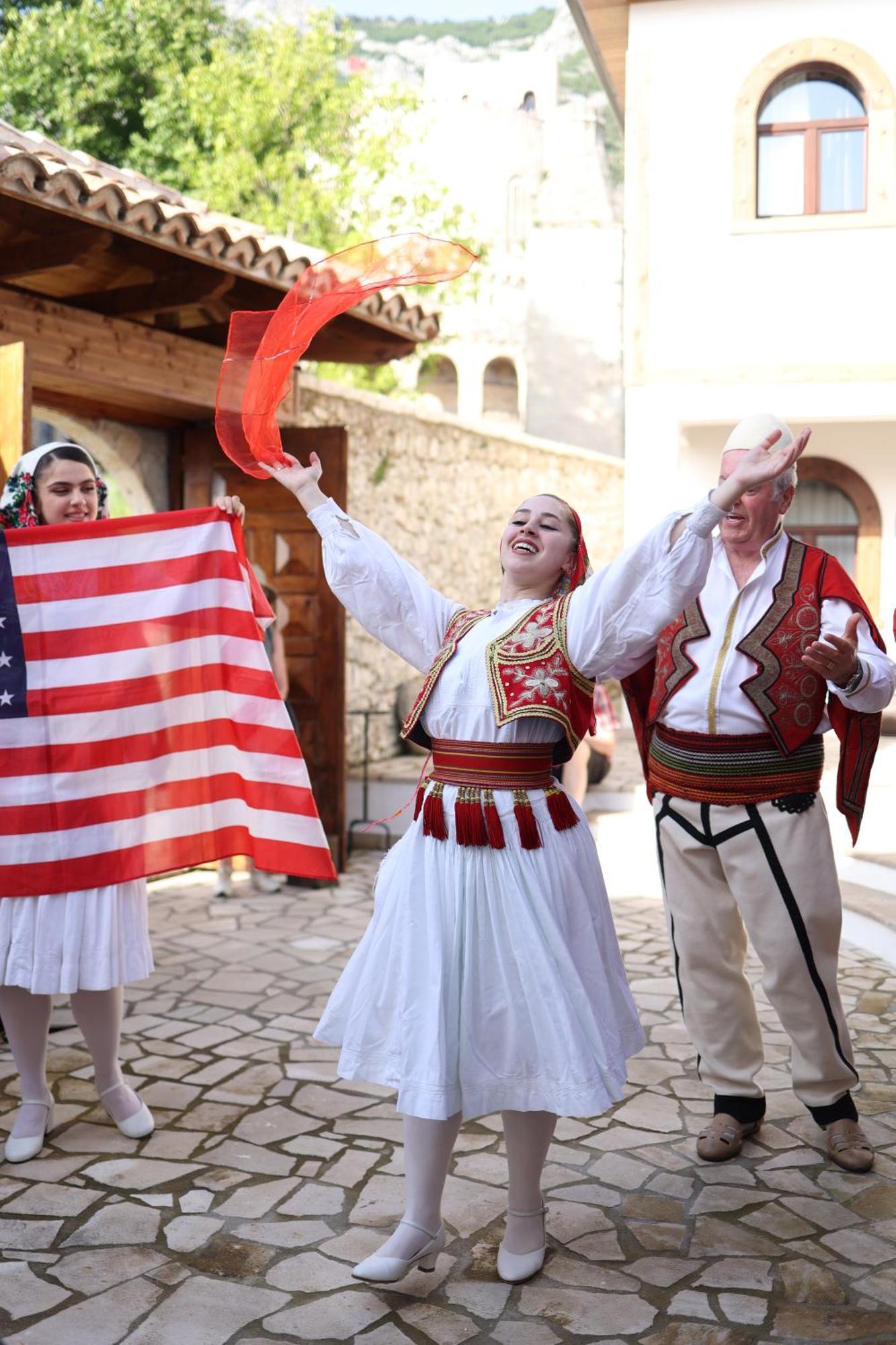 Kruja Albergo Diffuso , Inside Kruja Castle ภายนอก รูปภาพ