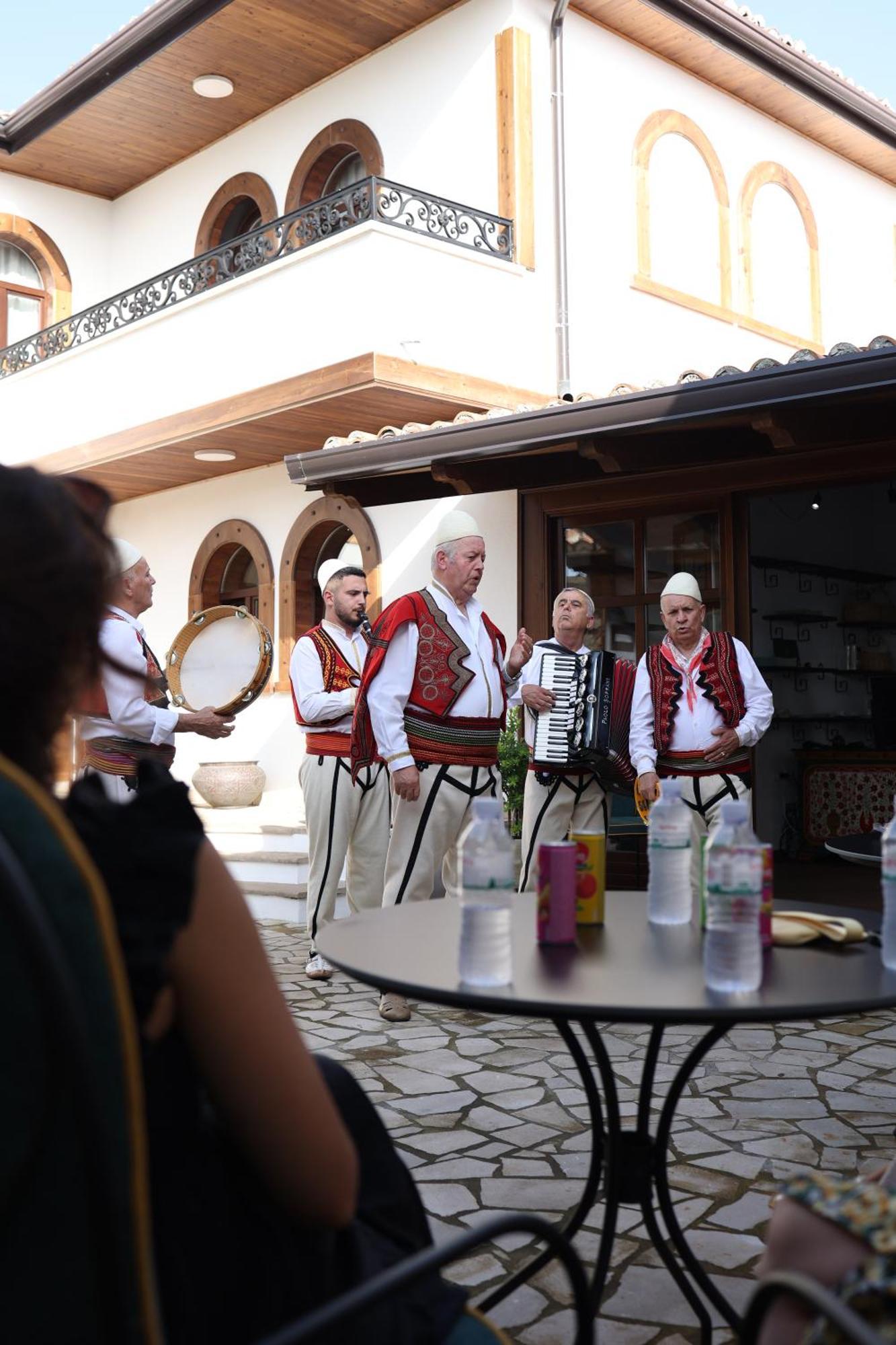 Kruja Albergo Diffuso , Inside Kruja Castle ภายนอก รูปภาพ