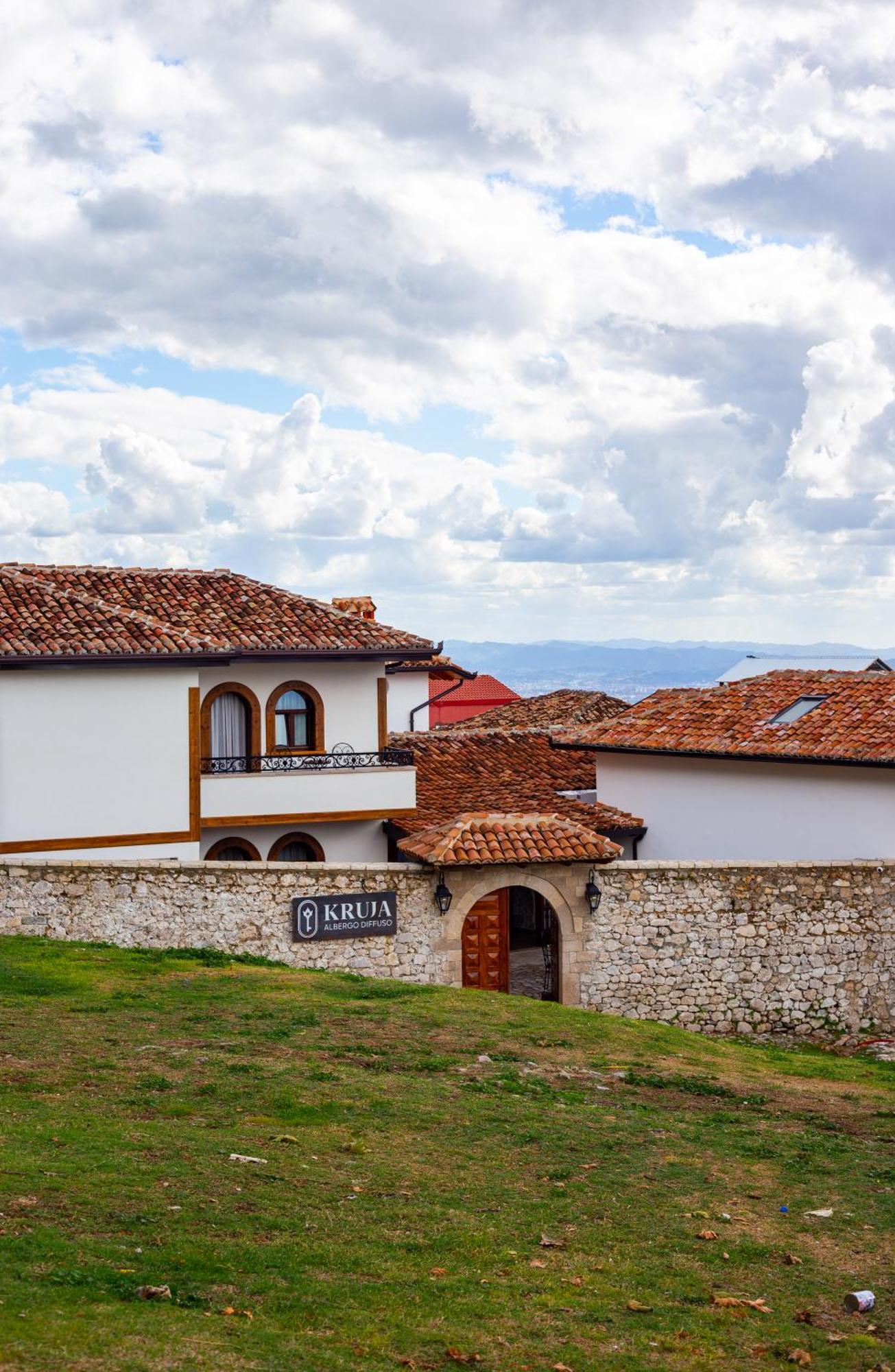 Kruja Albergo Diffuso , Inside Kruja Castle ภายนอก รูปภาพ